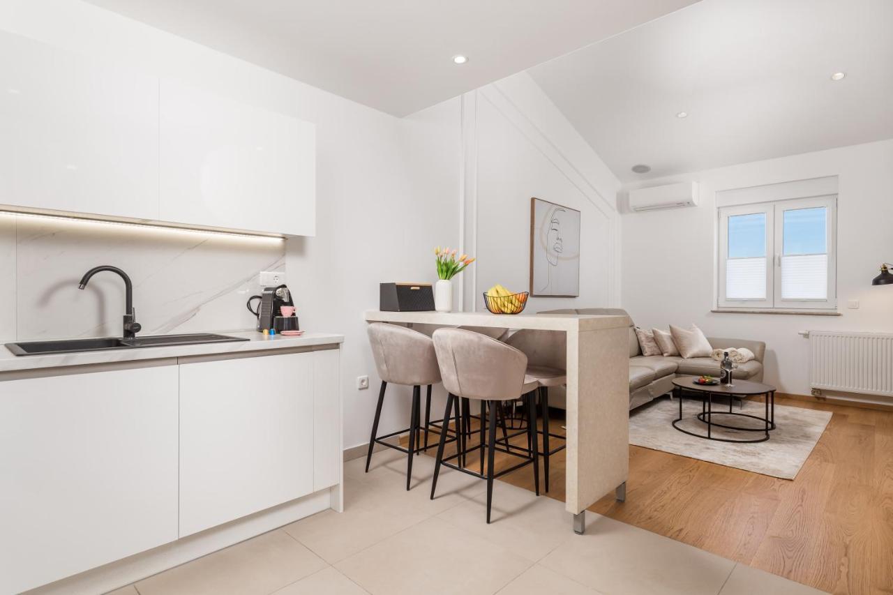 Gallery Apartment Megan2 With Parking Kastav Ngoại thất bức ảnh